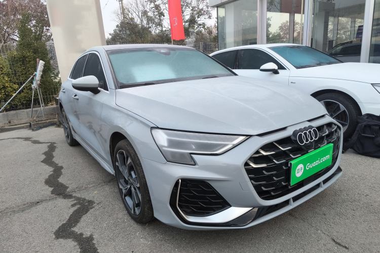 Used Audi A3 2025 Sportback 35TFSI Prestige Edition Front Right 45 Deg
