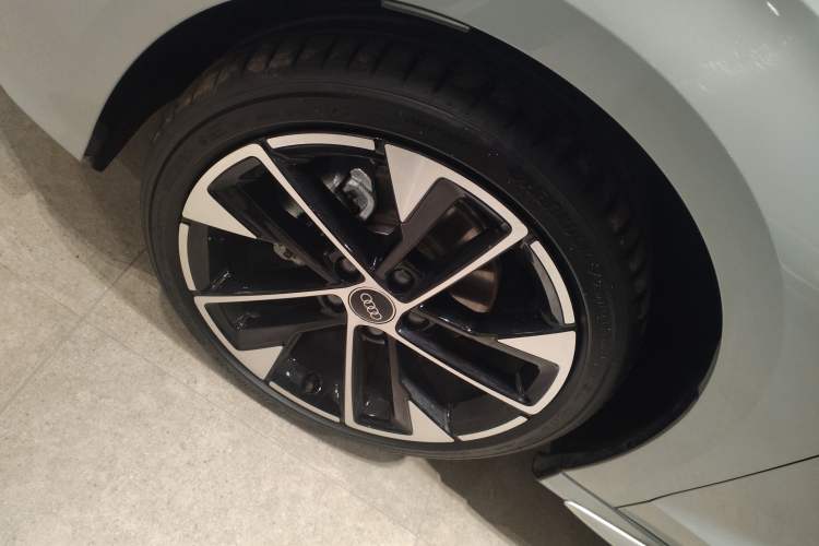 Used Audi A3 2025 A3L Limousine 35TFSI Prestige Edition Left Front Wheel Hub