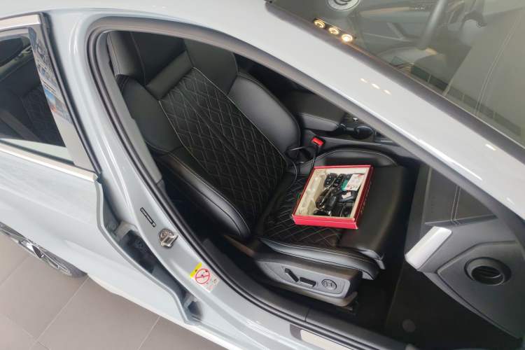 Used Audi A3 2025 A3L Limousine 35TFSI Prestige Edition Right Front Seat