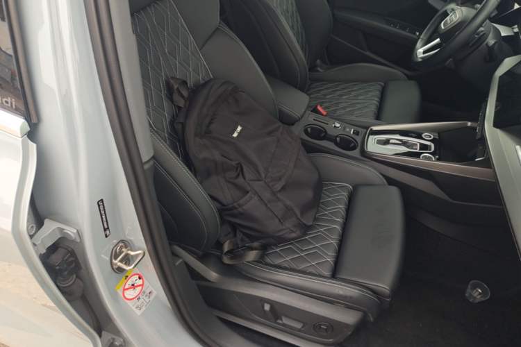Used Audi A3 2025 A3L Limousine 35TFSI Prestige Edition Right Front Seat