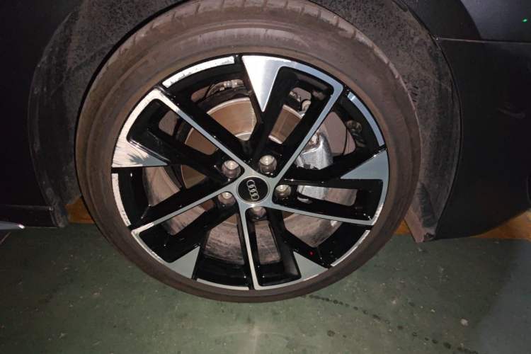 Used Audi A3 2025 A3L Limousine 35TFSI Prestige Edition Right Front Wheel Hub