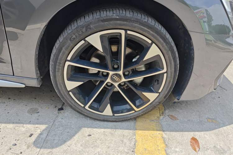 Used Audi A3 2025 A3L Limousine 35TFSI Prestige Edition Right Front Wheel Hub