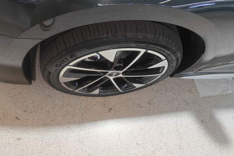 Used Audi A3 2025 A3L Limousine 35TFSI Prestige Edition Left Front Wheel Hub