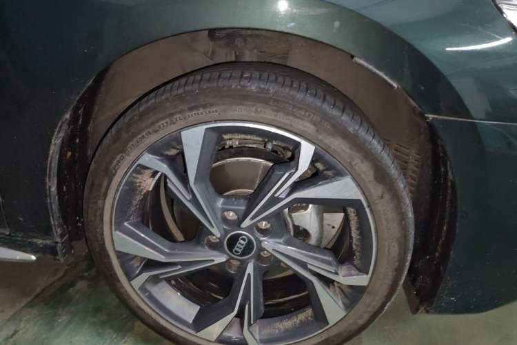 Used Audi A3 2025 Sportback 35TFSI Prestige Edition Right Front Wheel Hub