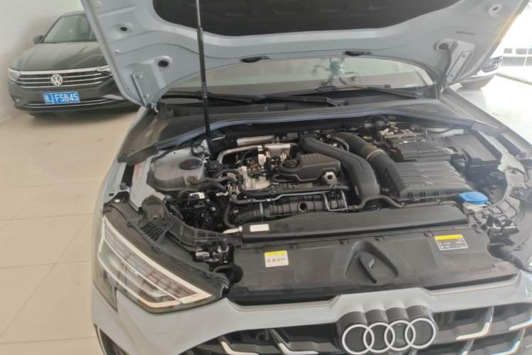 Used Audi A3 2025 A3L Limousine 35TFSI Prestige Edition Engine Bay Right