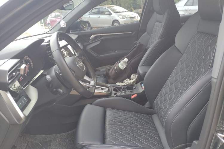 Used Audi A3 2025 Sportback 35TFSI Prestige Edition + Luxury Selection Package Left Front Seat