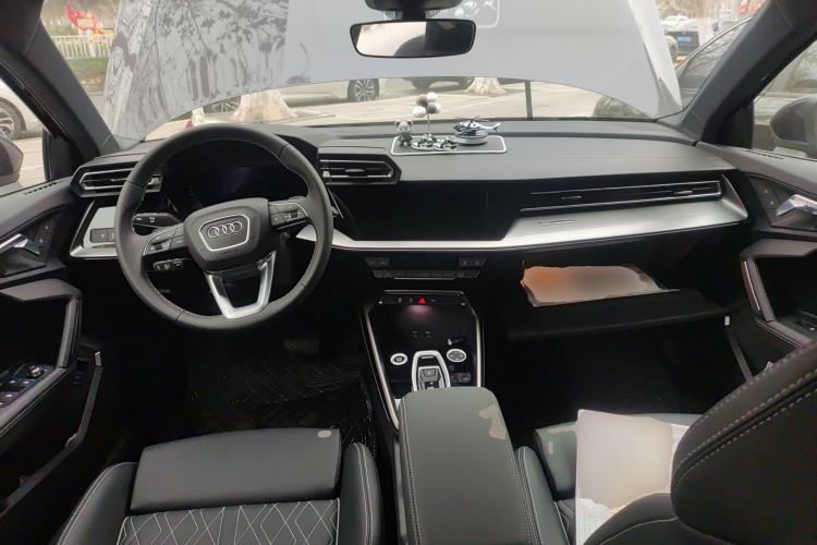 Used Audi A3 2025 A3L Limousine 35TFSI Prestige Edition Center Console