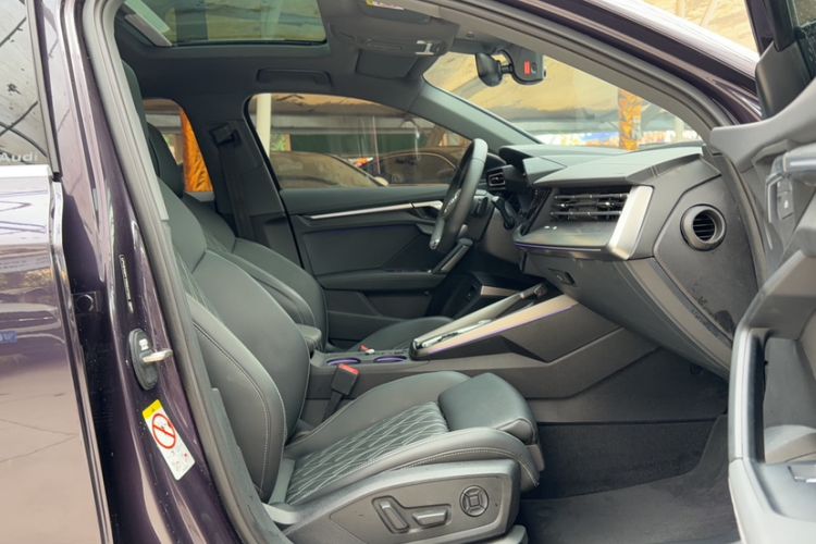 Used Audi A3 2025 A3L Limousine 35TFSI Prestige Edition + Luxury Selection Package Right Front Seat