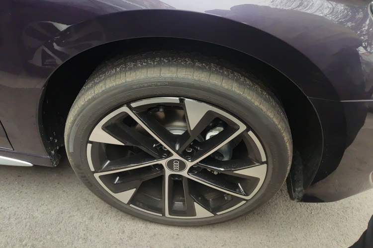 Used Audi A3 2025 A3L Limousine 35TFSI Prestige Edition Right Front Wheel Hub