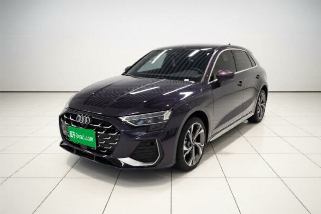 Audi A3 2025 Sportback 35TFSI Prestige Edition с пробегом