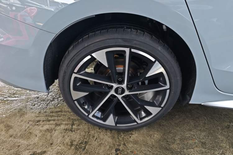 Used Audi A3 2025 A3L Limousine 35TFSI Prestige Edition Right Rear Wheel Hub