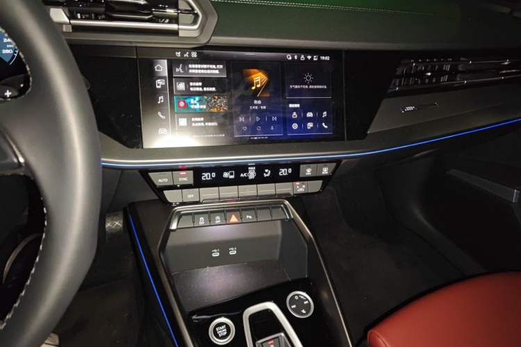 Used Audi A3 2025 A3L Limousine 35TFSI Prestige Edition Audio And AC Panel