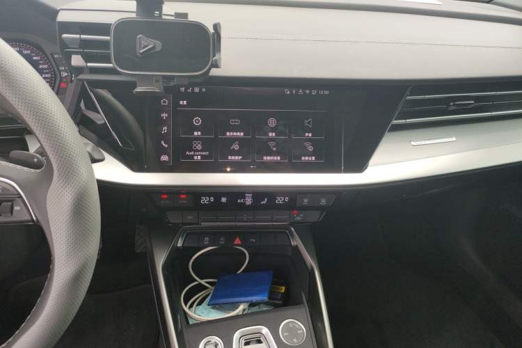 Used Audi A3 2025 A3L Limousine 35TFSI Prestige Edition Audio And AC Panel