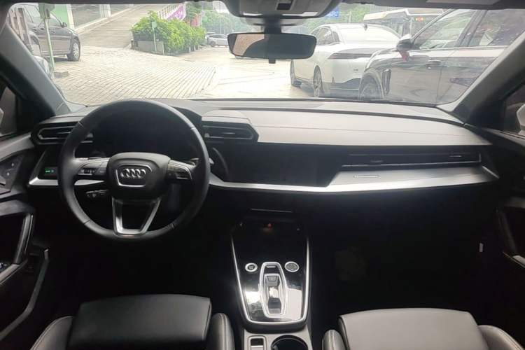 Used Audi A3 2025 A3L Limousine 35TFSI Prestige Edition Center Console