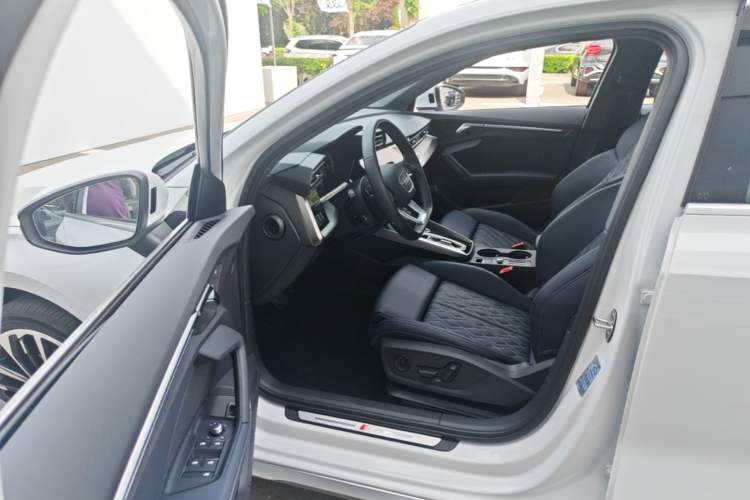 Used Audi A3 2025 A3L Limousine 35TFSI Prestige Edition + Luxury Selection Package Driver Seat