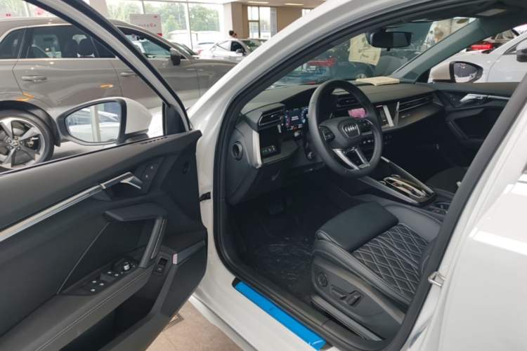 Used Audi A3 2025 Sportback 35TFSI Prestige Edition Driver Seat