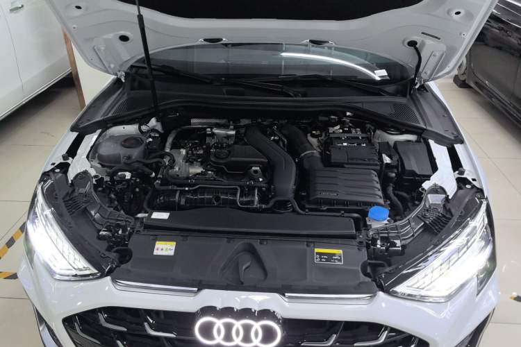 Used Audi A3 2025 A3L Limousine 35TFSI Prestige Edition Engine Bay