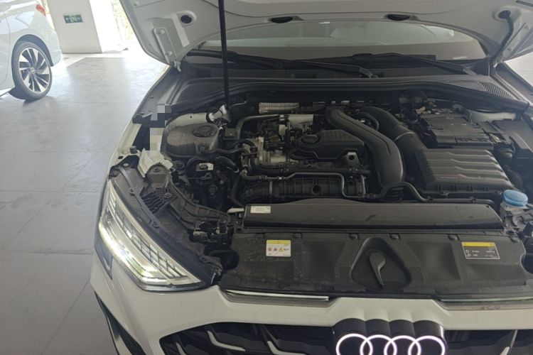 Used Audi A3 2025 A3L Limousine 35TFSI Prestige Edition Engine Bay Right