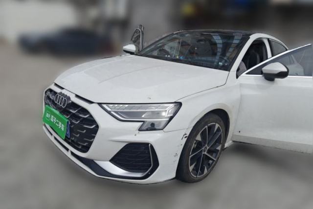 Audi A3 2025 A3L Limousine 35TFSI Prestige Edition مستعملة