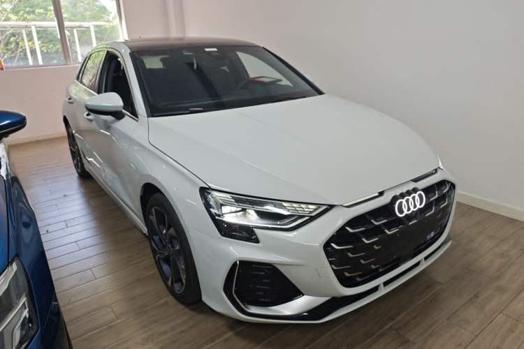 Used Audi A3 2025 Sportback 35TFSI Prestige Edition Front Right 45 Deg