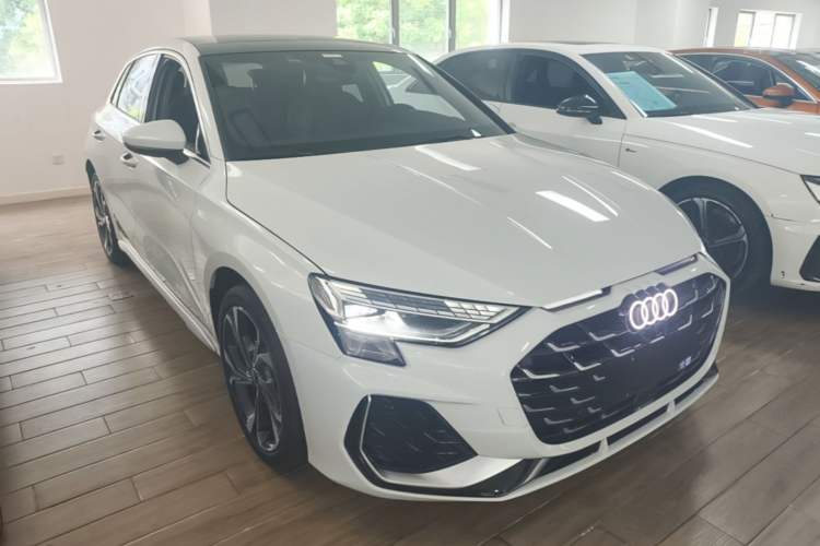 Used Audi A3 2025 Sportback 35TFSI Prestige Edition Front Right 45 Deg