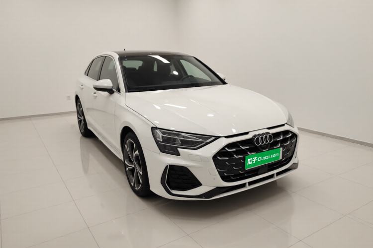 Used Audi A3 2025 Sportback 35TFSI Prestige Edition Front Right 45 Deg
