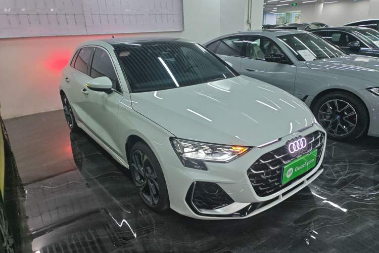 Used Audi A3 2025 Sportback 35TFSI Prestige Edition Front Right 45 Deg
