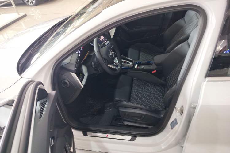 Used Audi A3 2025 Sportback 35TFSI Prestige Edition Interior 3