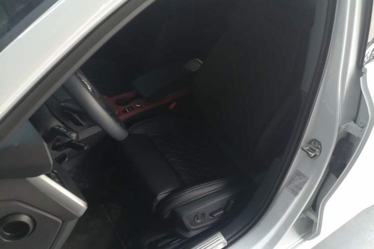Used Audi A3 2025 Sportback 35TFSI Prestige Edition Left Front Seat