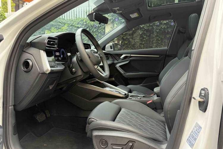 Used Audi A3 2025 A3L Limousine 35TFSI Prestige Edition Left Front Seat