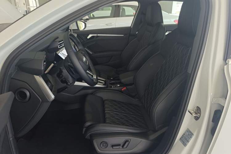 Used Audi A3 2025 A3L Limousine 35TFSI Prestige Edition Left Front Seat