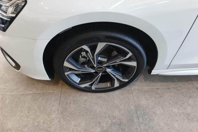 Used Audi A3 2025 Sportback 35TFSI Prestige Edition Left Front Wheel Hub