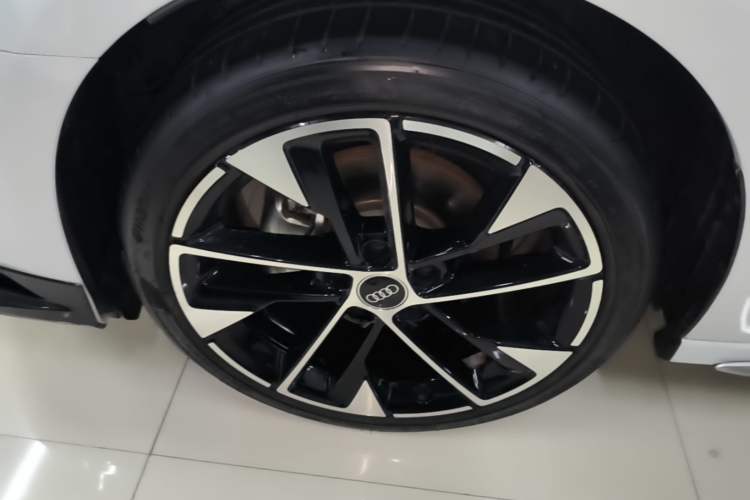 Used Audi A3 2025 A3L Limousine 35TFSI Prestige Edition Left Front Wheel Hub