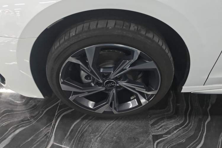 Used Audi A3 2025 Sportback 35TFSI Prestige Edition Left Front Wheel Hub