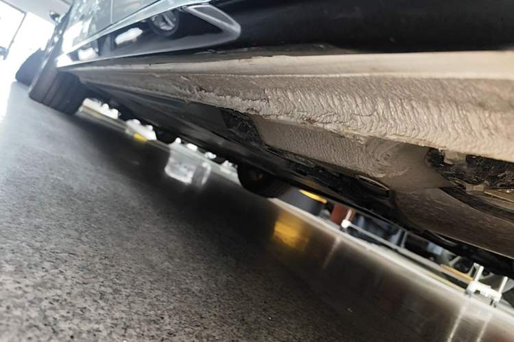Used Audi A3 2025 A3L Limousine 35TFSI Prestige Edition + Luxury Selection Package Left Side Sill