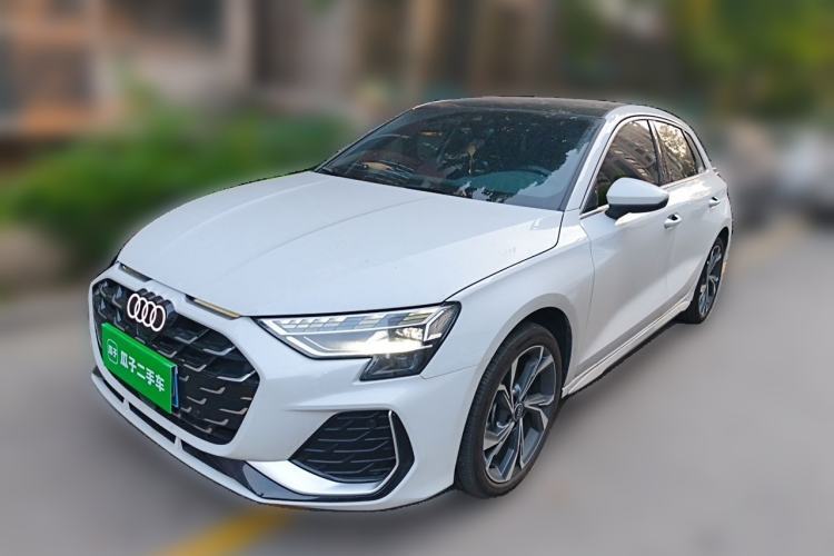 Used Audi A3 2025 Sportback 35TFSI Prestige Edition Guazi used car, China used car export, Used car for sale, Used cars, Cheapest cars for sale