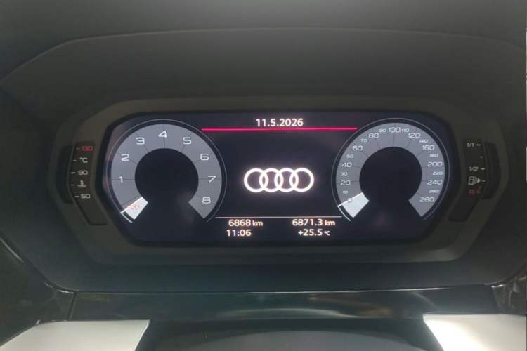 Used Audi A3 2025 A3L Limousine 35TFSI Prestige Edition Odometer Close Up