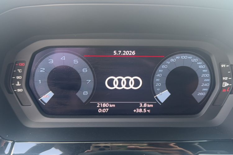 Used Audi A3 2025 A3L Limousine 35TFSI Prestige Edition Odometer Close Up