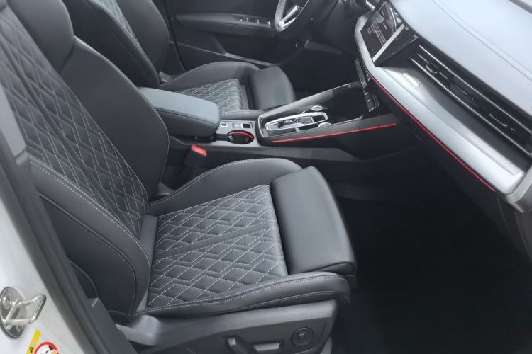 Used Audi A3 2025 A3L Limousine 35TFSI Prestige Edition Right Front Seat