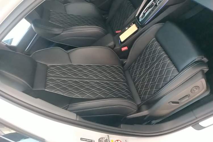 Used Audi A3 2025 A3L Limousine 35TFSI Prestige Edition Right Front Seat