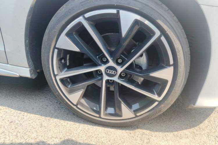 Used Audi A3 2025 A3L Limousine 35TFSI Prestige Edition Right Front Wheel Hub