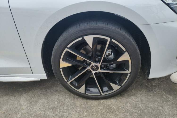 Used Audi A3 2025 A3L Limousine 35TFSI Prestige Edition Right Front Wheel Hub