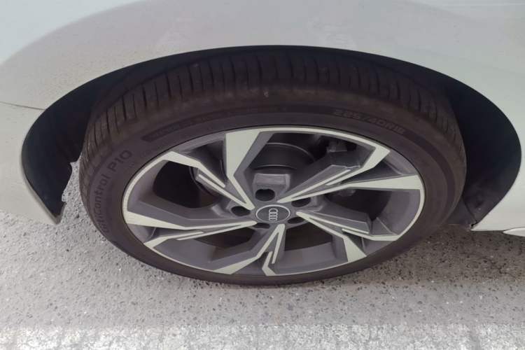 Used Audi A3 2025 Sportback 35TFSI Prestige Edition Right Rear Wheel Hub
