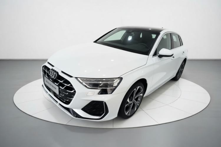 Audi A3 2025 Sportback 35TFSI Prestige Edition - Flying Prestige