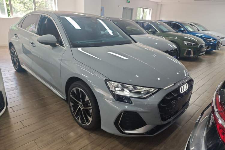 Used Audi A3 2026 A3L Limousine 35 TFSI Prestige Edition Front Right 45 Deg