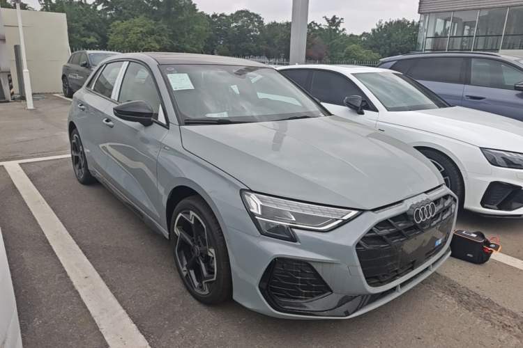 Used Audi A3 2026 Sportback 35 TFSI Prestige Edition + Luxury Selection Package Front Right 45 Deg