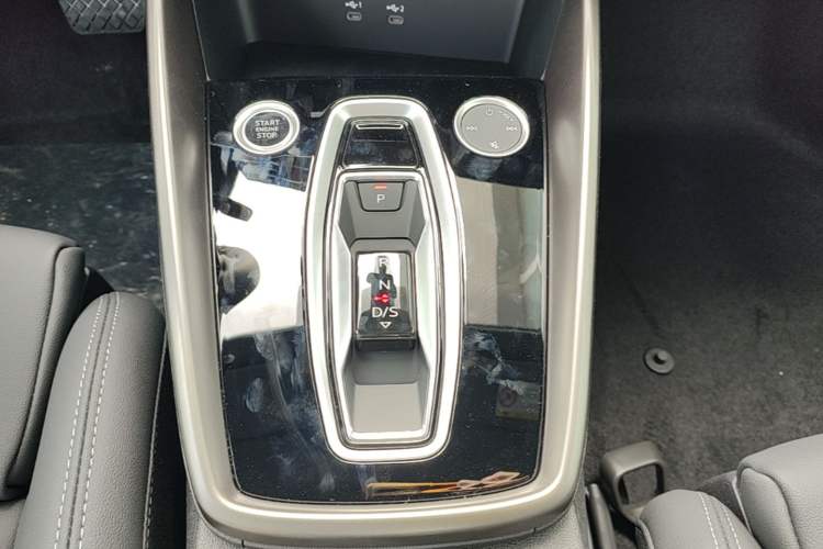 Used Audi A3 2026 A3L Limousine 35 TFSI Enjoyment Edition Gear Lever