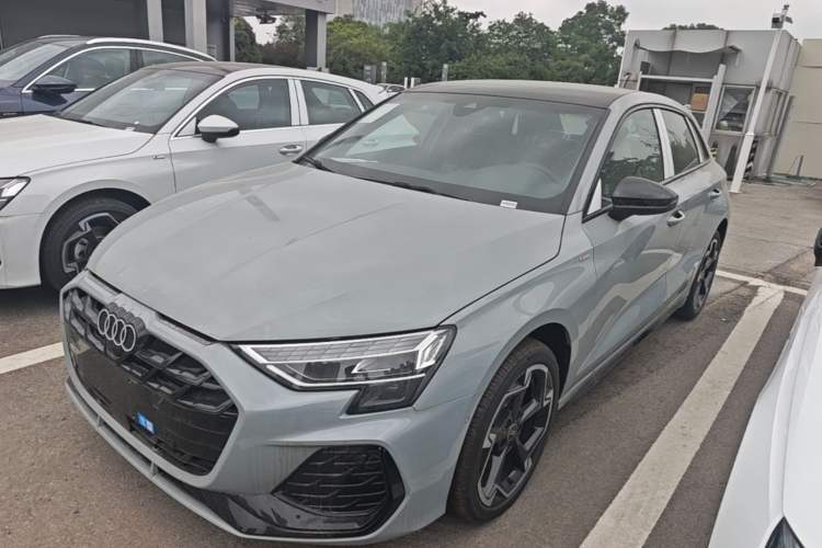 Used Audi A3 2026 Sportback 35 TFSI Prestige Edition + Luxury Selection Package Guazi used car, China used car export, Used car for sale, Used cars, Cheapest cars for sale