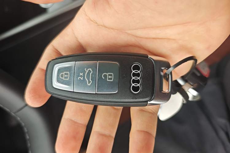 Used Audi A3 2026 Sportback 35 TFSI Prestige Edition + Luxury Selection Package Vehicle Key