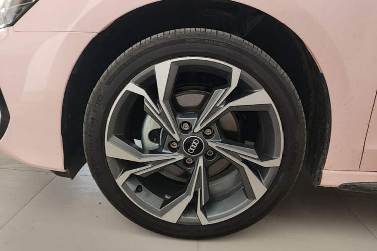 Used Audi A3 2026 Sportback 35 TFSI Prestige Edition Left Front Wheel Hub